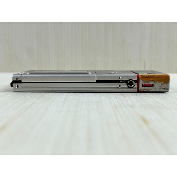 SONY Microcassette Corder M-100 - Picture 3 of 14